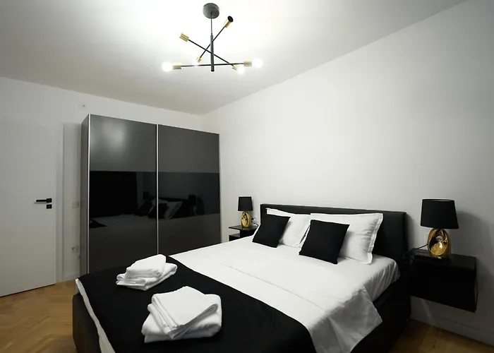 Zen Ultracentral Stylish & Cozy Apartment Craiova